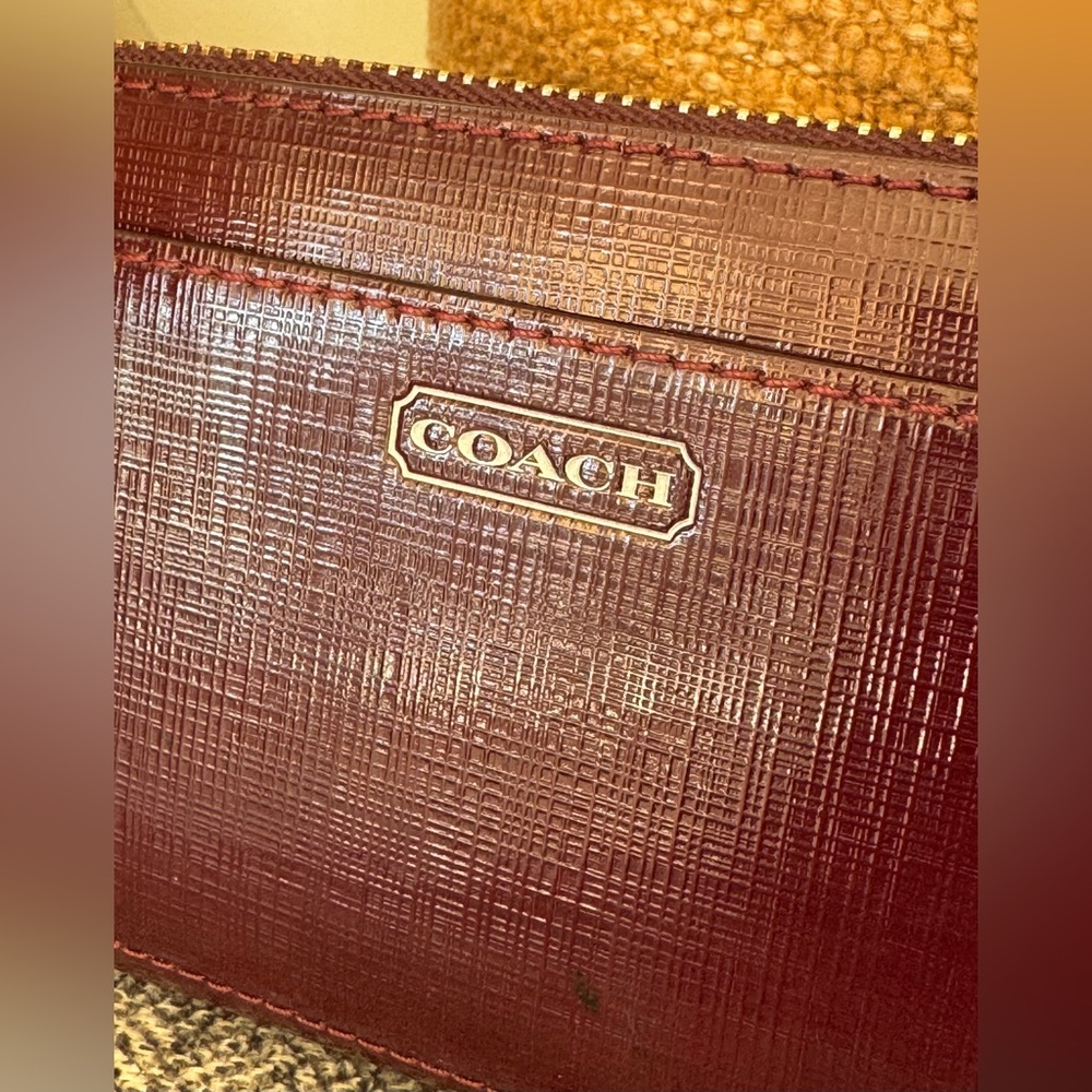 Coach Zip Wallet in Burgundy Textured Leather - Picture 4 of 15